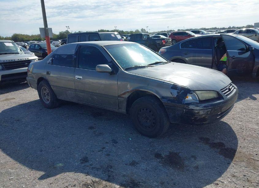 1999 Toyota Camry LE (VIN 4T1BG22K6XU489825) main photo