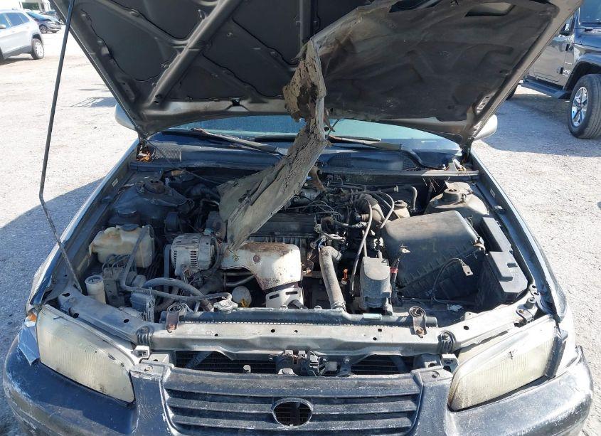 Photo 10 of 1999 Toyota Camry LE (VIN 4T1BG22K6XU489825)