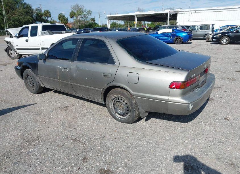 Photo 3 of 1999 Toyota Camry LE (VIN 4T1BG22K6XU489825)