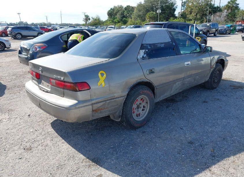 Photo 4 of 1999 Toyota Camry LE (VIN 4T1BG22K6XU489825)