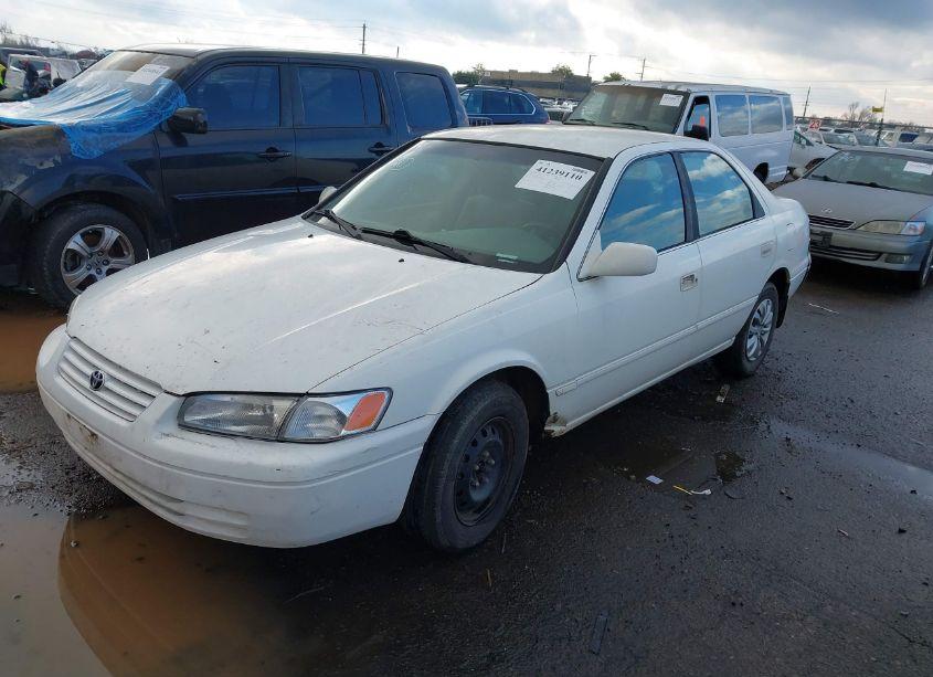 Photo 2 of 1999 Toyota Camry LE (VIN 4T1BG22K6XU502170)