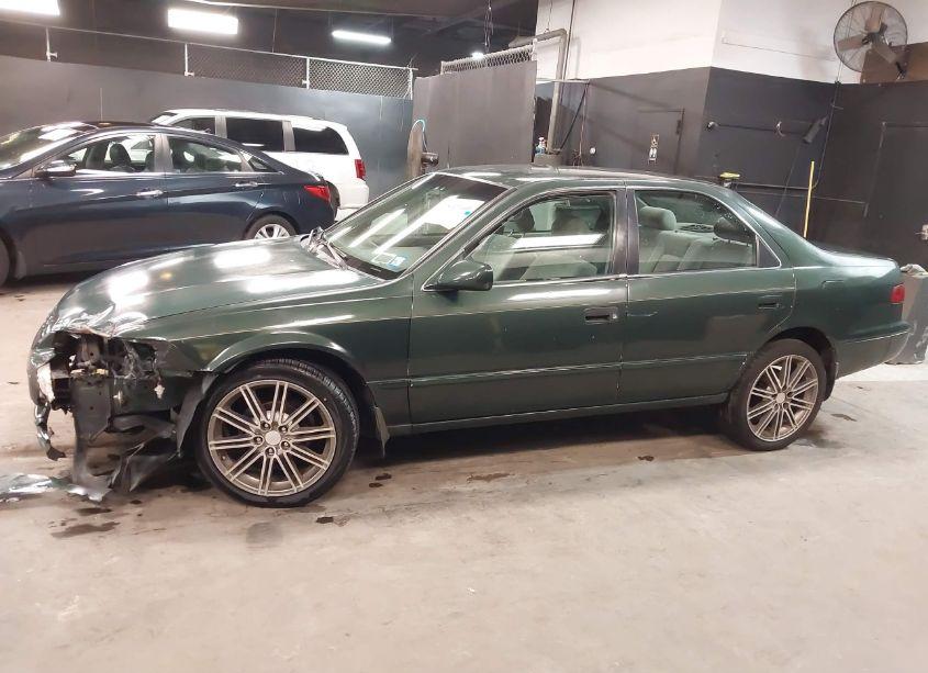 Photo 14 of 1999 Toyota Camry LE (VIN 4T1BG22K6XU915643)