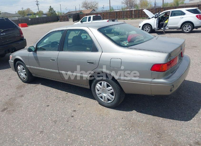 Photo 3 of 2000 Toyota Camry LE (VIN 4T1BG22K6YU682705)
