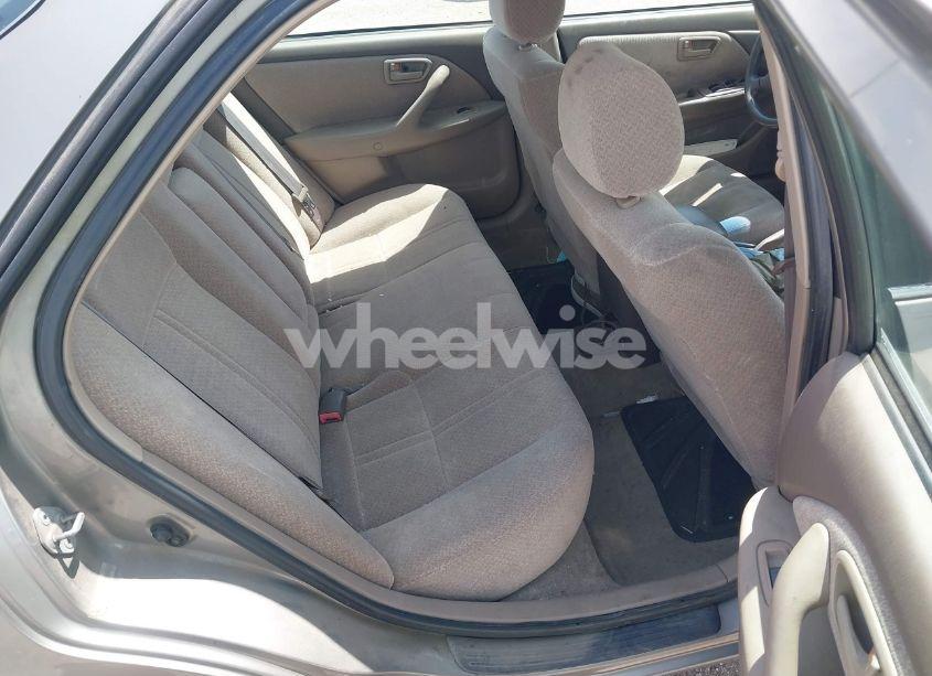 Photo 8 of 2000 Toyota Camry LE (VIN 4T1BG22K6YU682705)