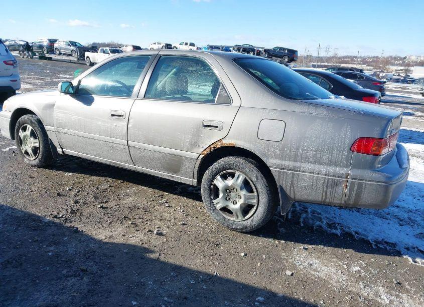 Photo 3 of 2000 Toyota Camry LE (VIN 4T1BG22K6YU685328)