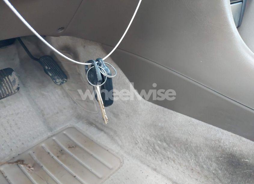 Photo 11 of 2000 Toyota Camry LE (VIN 4T1BG22K6YU686107)