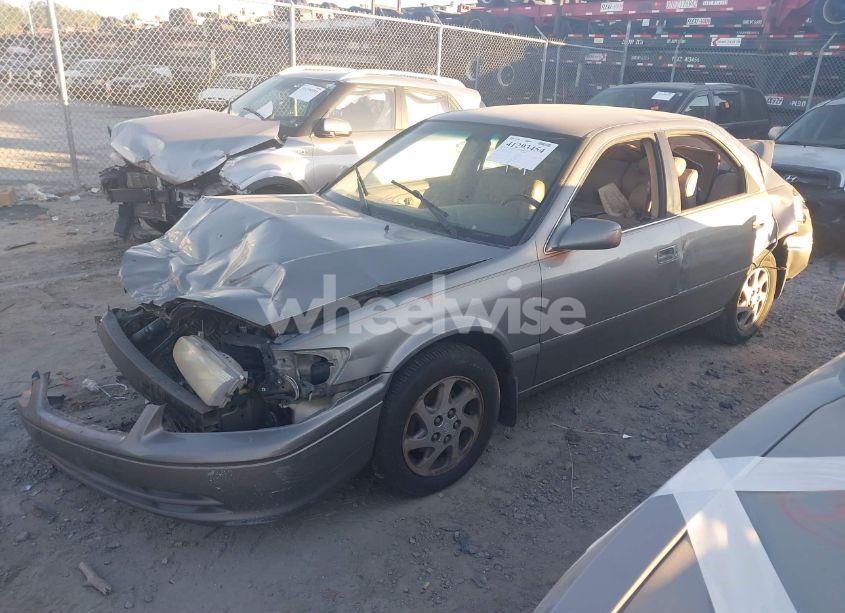 Photo 2 of 2000 Toyota Camry LE (VIN 4T1BG22K6YU696104)