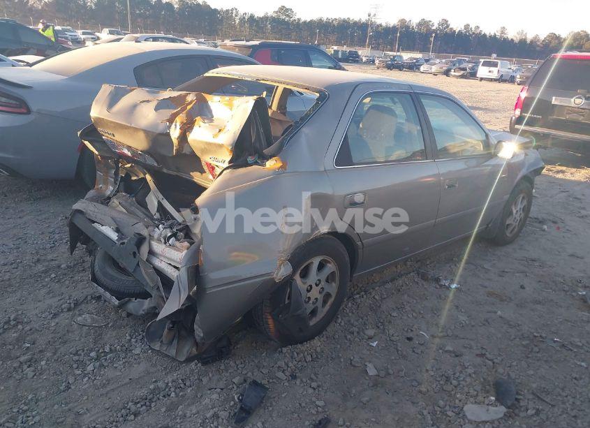 Photo 4 of 2000 Toyota Camry LE (VIN 4T1BG22K6YU696104)