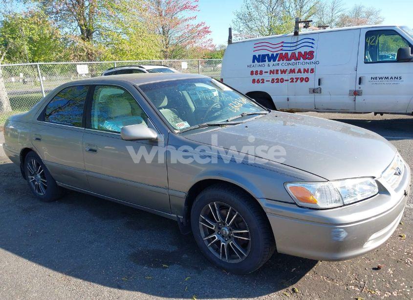Photo 13 of 2000 Toyota Camry LE (VIN 4T1BG22K6YU704735)