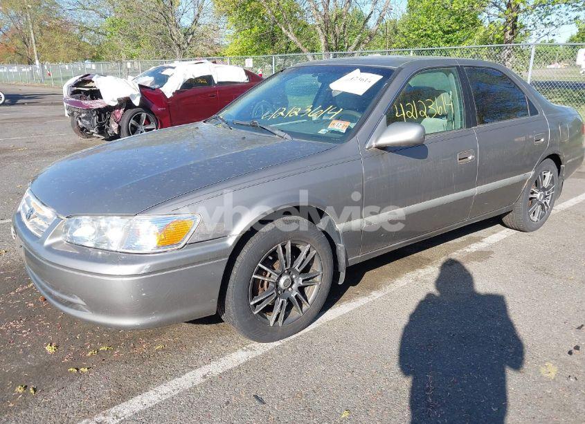 Photo 2 of 2000 Toyota Camry LE (VIN 4T1BG22K6YU704735)