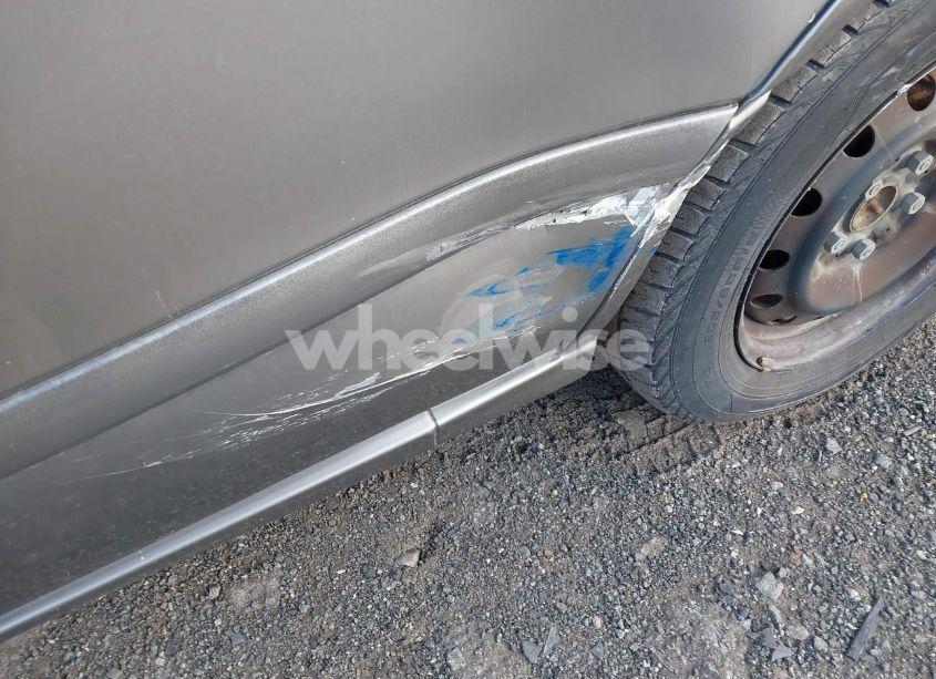 Photo 6 of 2001 Toyota Camry LE (VIN 4T1BG22K71U039575)