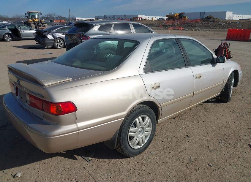 Photo 4 of 2001 Toyota Camry LE (VIN 4T1BG22K71U048292)