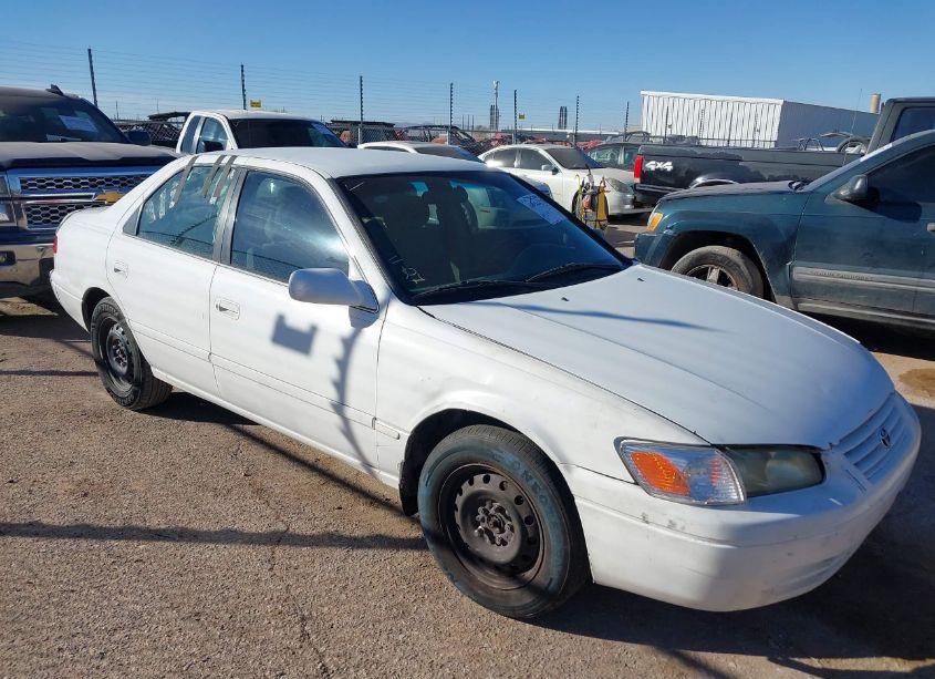 2001 Toyota Camry LE (VIN 4T1BG22K71U764741) main photo