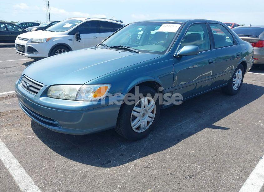 Photo 2 of 2001 Toyota Camry LE (VIN 4T1BG22K71U813310)
