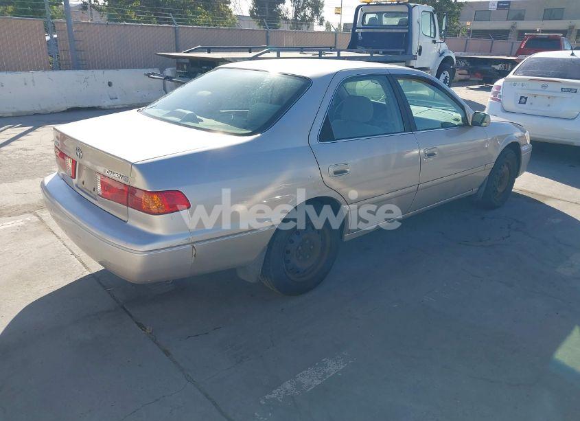 Photo 4 of 2001 Toyota Camry LE (VIN 4T1BG22K71U830639)