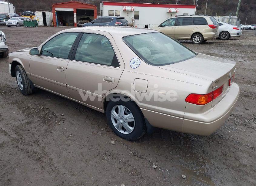 Photo 3 of 2001 Toyota Camry CE (VIN 4T1BG22K71U837347)
