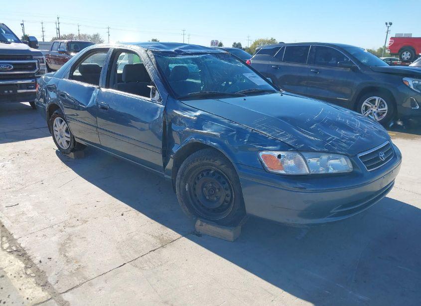 2001 Toyota Camry LE (VIN 4T1BG22K71U866458) main photo