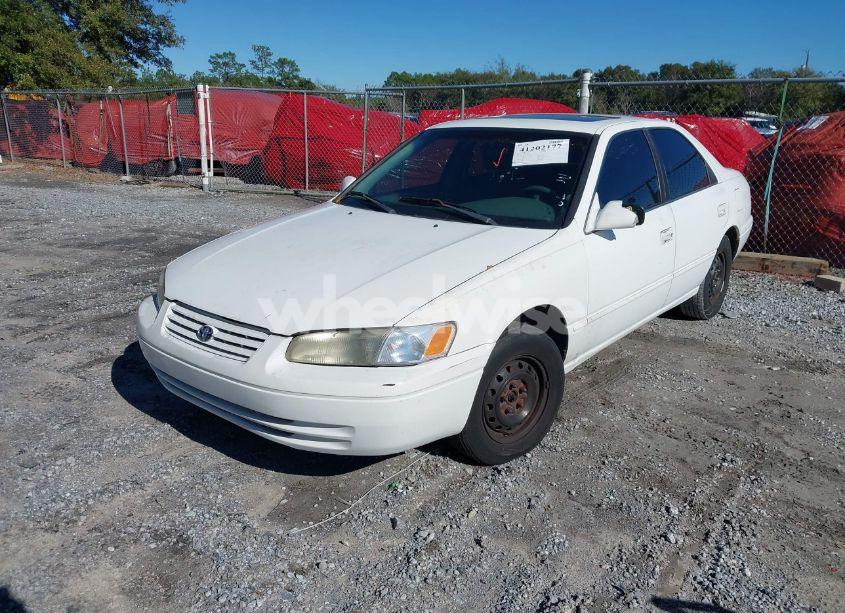 Photo 2 of 1997 Toyota Camry LE (VIN 4T1BG22K7VU066295)
