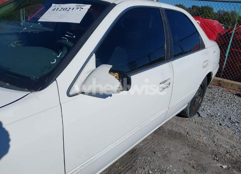 Photo 6 of 1997 Toyota Camry LE (VIN 4T1BG22K7VU066295)