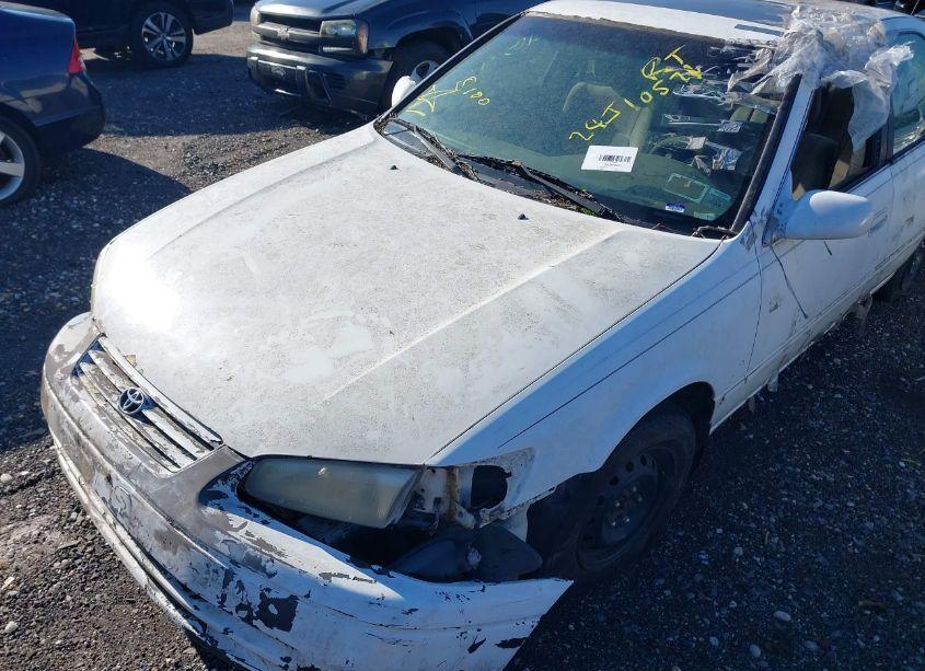 Photo 6 of 1998 Toyota Camry LE (VIN 4T1BG22K7WU190021)