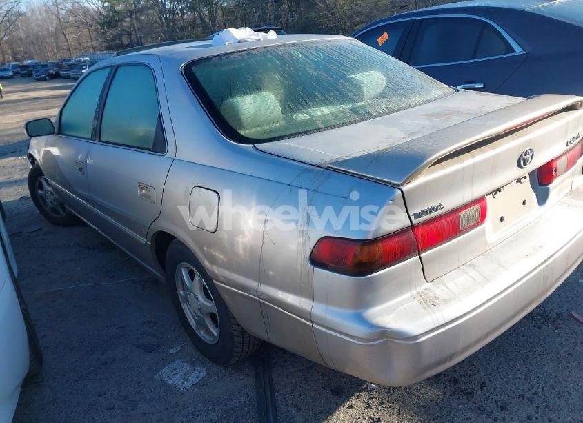 Photo 3 of 1998 Toyota Camry LE (VIN 4T1BG22K7WU340693)
