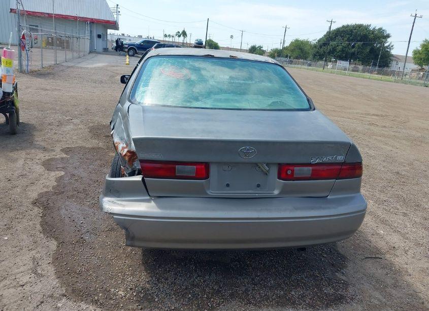Photo 16 of 1999 Toyota Camry LE (VIN 4T1BG22K7XU486352)