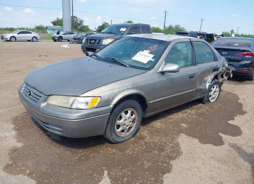 Photo 2 of 1999 Toyota Camry LE (VIN 4T1BG22K7XU486352)