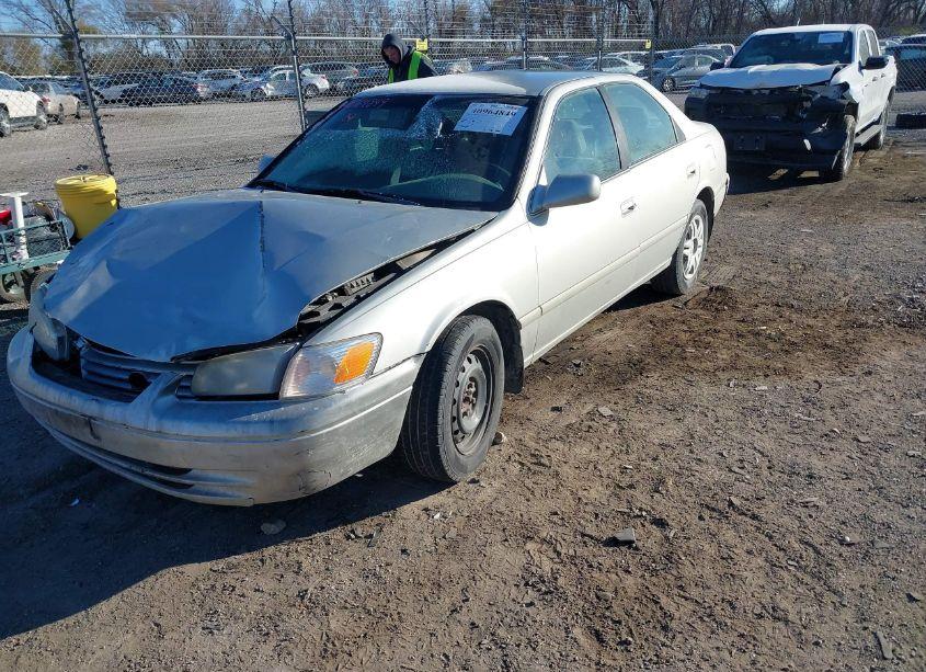 Photo 2 of 2000 Toyota Camry LE (VIN 4T1BG22K7YU644707)