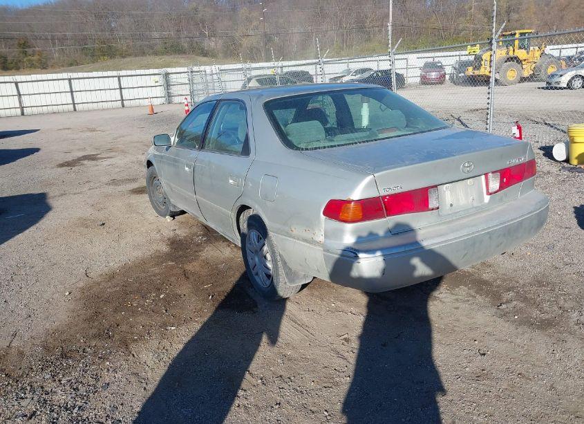 Photo 3 of 2000 Toyota Camry LE (VIN 4T1BG22K7YU644707)