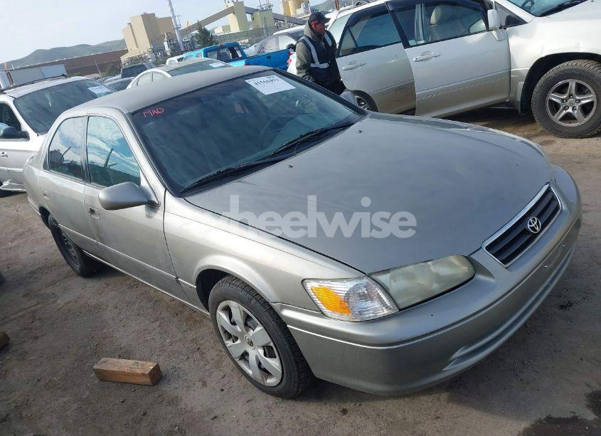 2000 Toyota Camry CE (VIN 4T1BG22K7YU653312) main photo