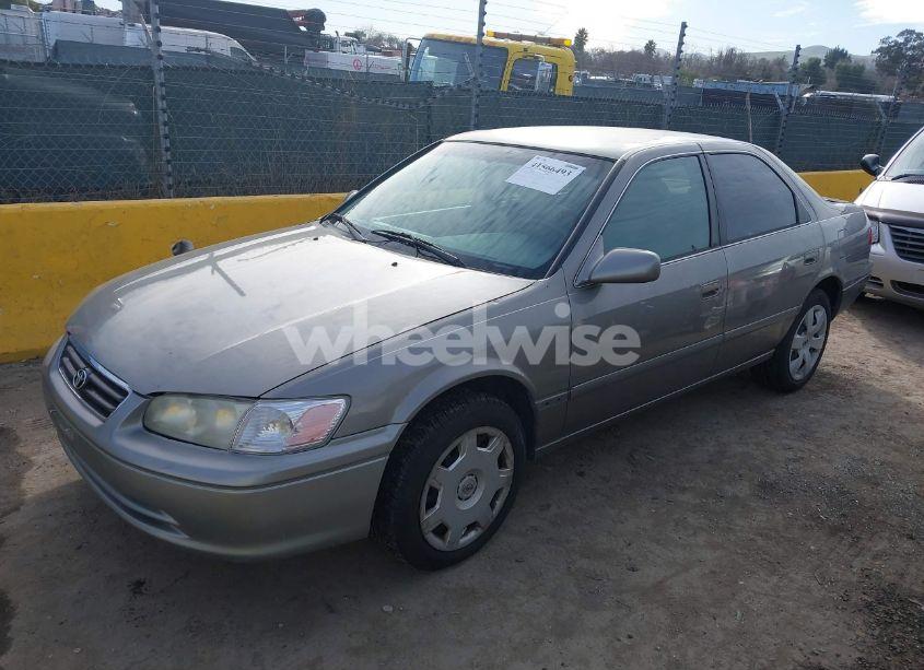 Photo 2 of 2000 Toyota Camry CE (VIN 4T1BG22K7YU653312)