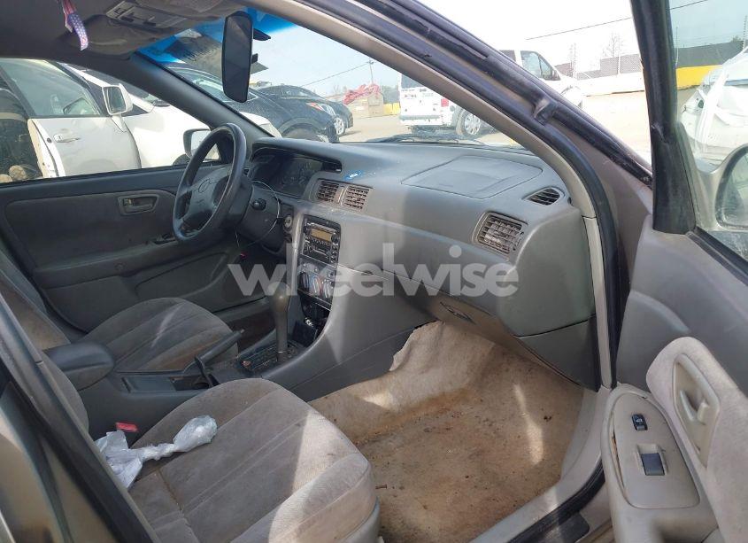 Photo 5 of 2000 Toyota Camry CE (VIN 4T1BG22K7YU653312)