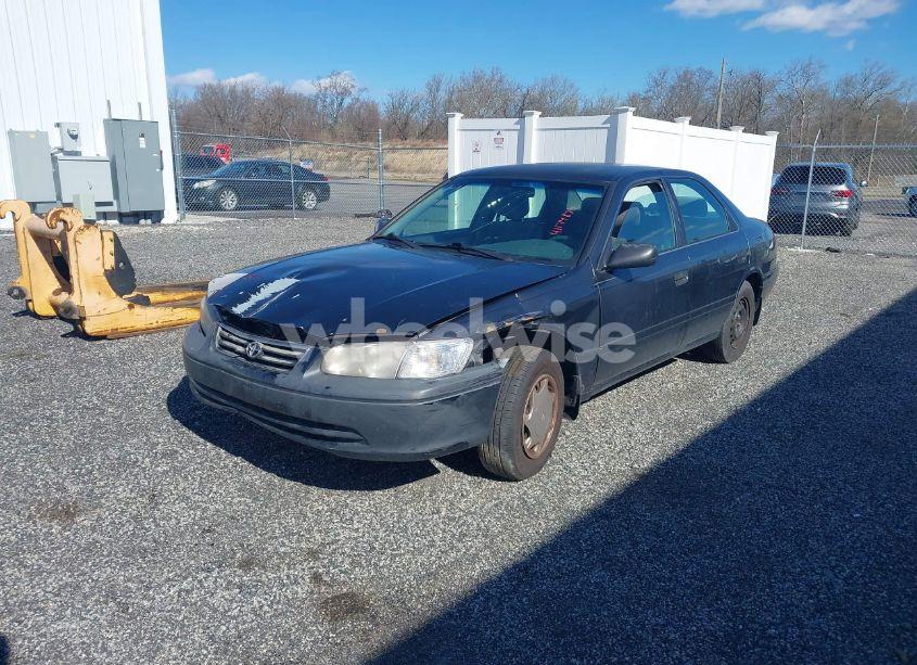 Photo 2 of 2000 Toyota Camry CE (VIN 4T1BG22K7YU982480)