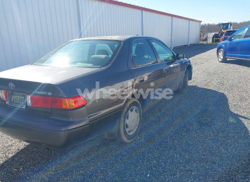 Photo 4 of 2000 Toyota Camry CE (VIN 4T1BG22K7YU982480)