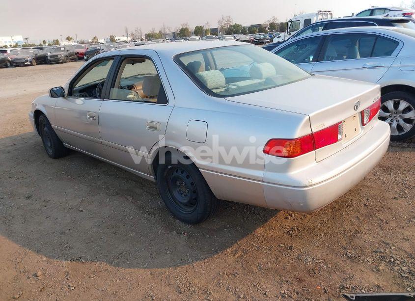 Photo 3 of 2001 Toyota Camry CE (VIN 4T1BG22K81U043280)