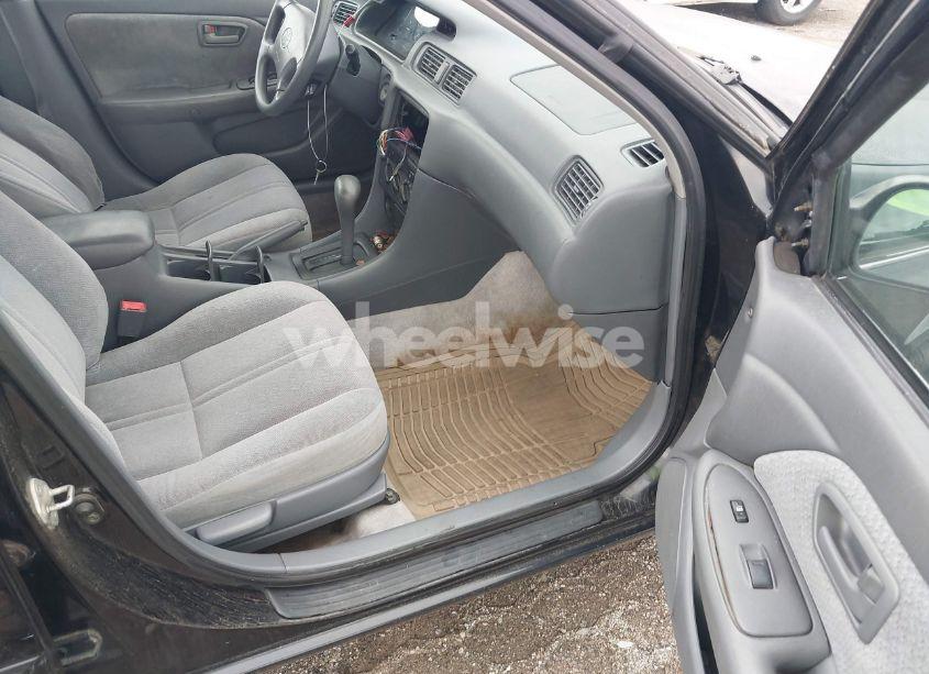 Photo 5 of 2001 Toyota Camry CE (VIN 4T1BG22K81U054795)