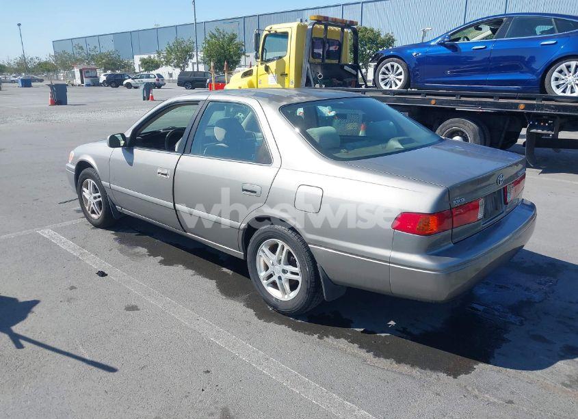 Photo 3 of 2001 Toyota Camry LE (VIN 4T1BG22K81U094729)