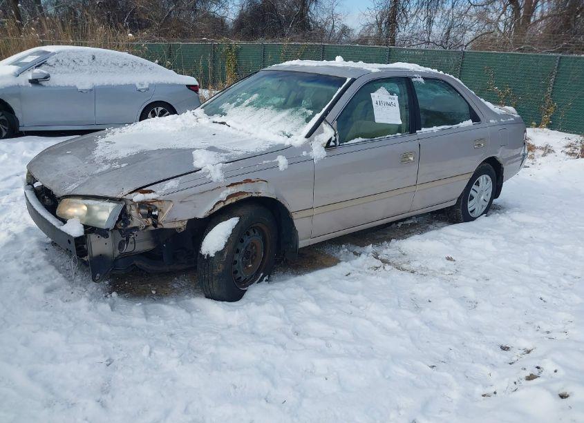 Photo 2 of 2001 Toyota Camry (VIN 4T1BG22K81U113733)