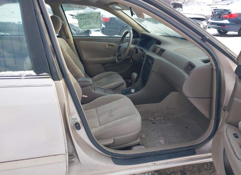 Photo 5 of 2001 Toyota Camry (VIN 4T1BG22K81U113733)