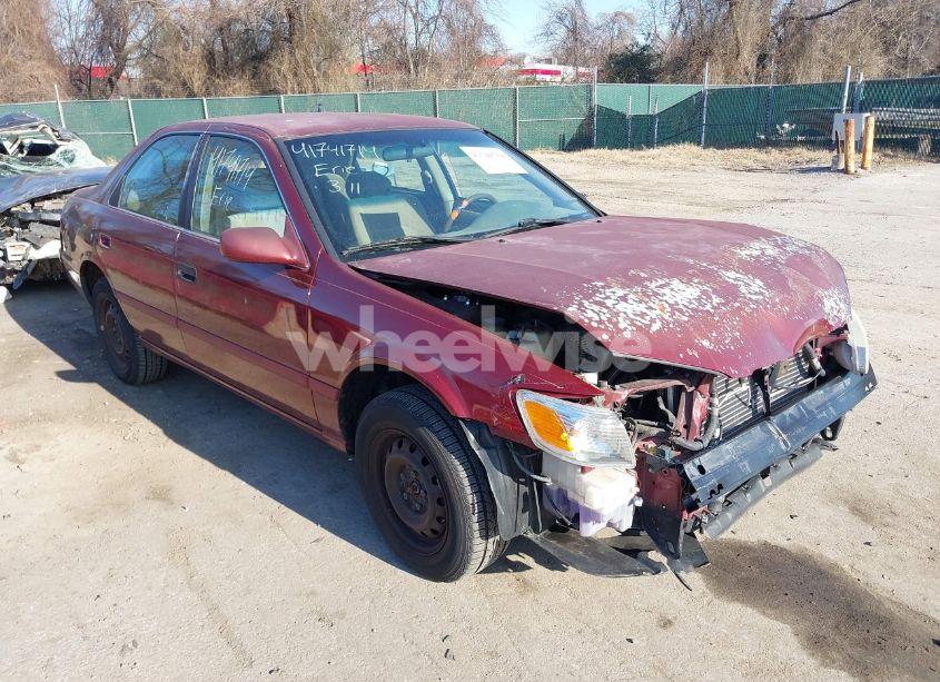 2001 Toyota Camry LE (VIN 4T1BG22K81U812215) main photo