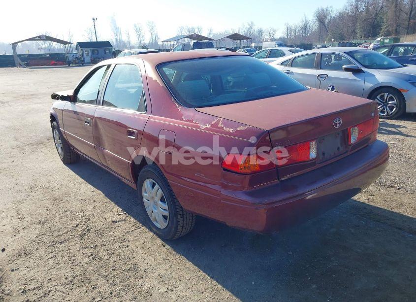 Photo 3 of 2001 Toyota Camry LE (VIN 4T1BG22K81U812215)