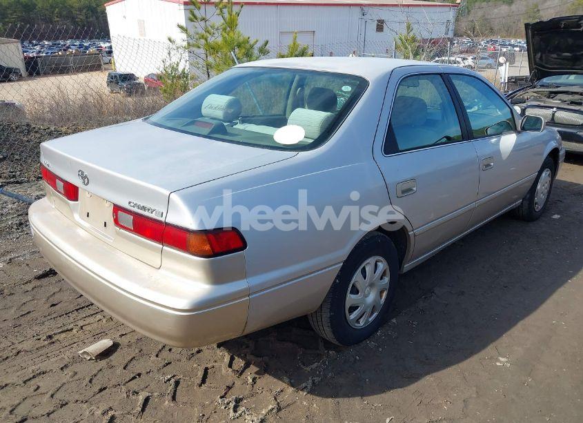 Photo 4 of 1997 Toyota Camry LE (VIN 4T1BG22K8VU125595)