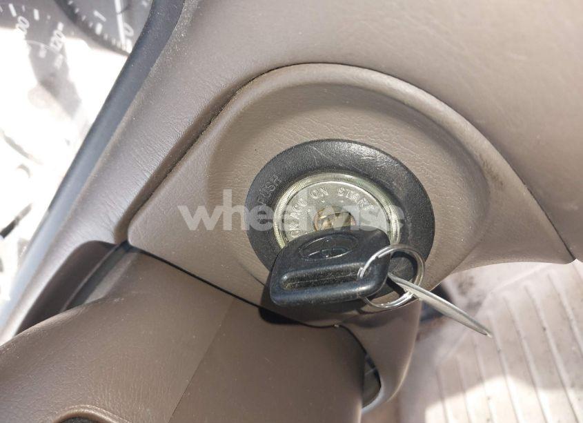 Photo 11 of 1998 Toyota Camry LE (VIN 4T1BG22K8WU207117)