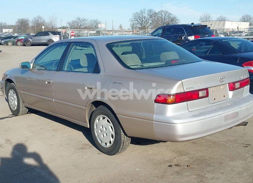 Photo 3 of 1998 Toyota Camry LE (VIN 4T1BG22K8WU207117)