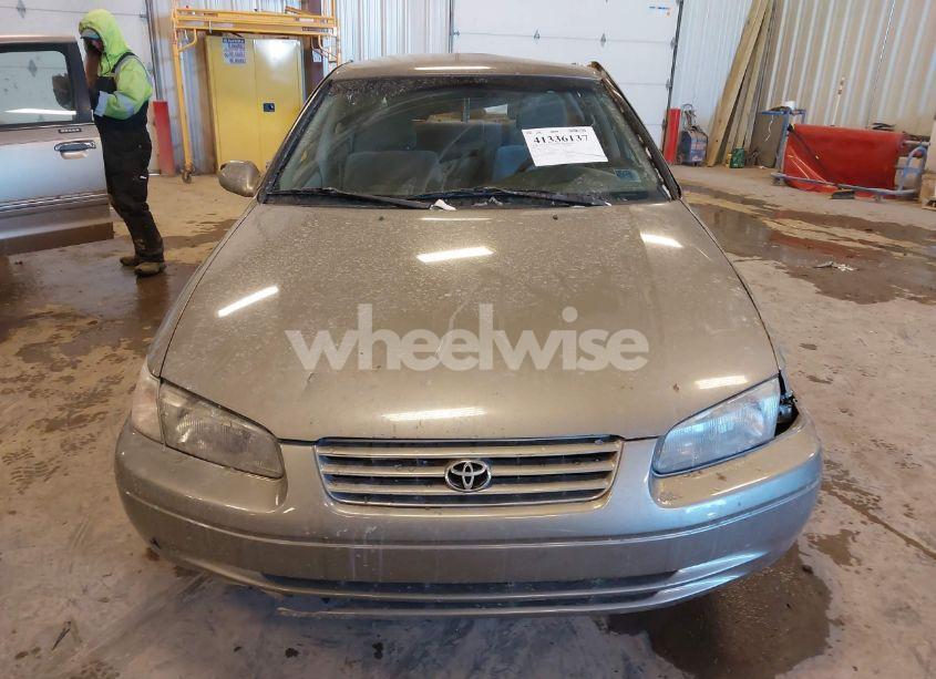 Photo 12 of 1998 Toyota Camry LE (VIN 4T1BG22K8WU272209)