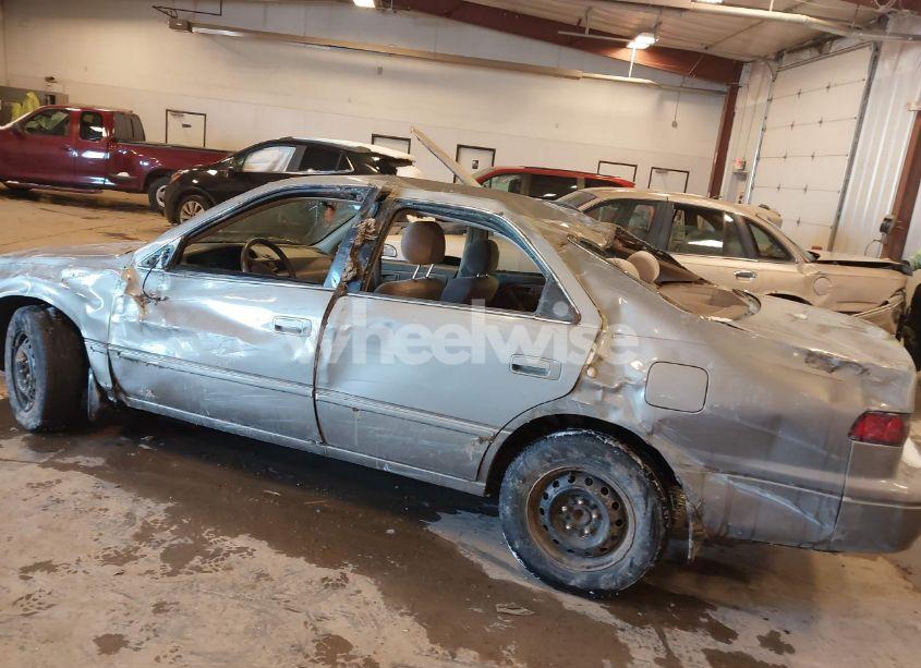 Photo 3 of 1998 Toyota Camry LE (VIN 4T1BG22K8WU272209)