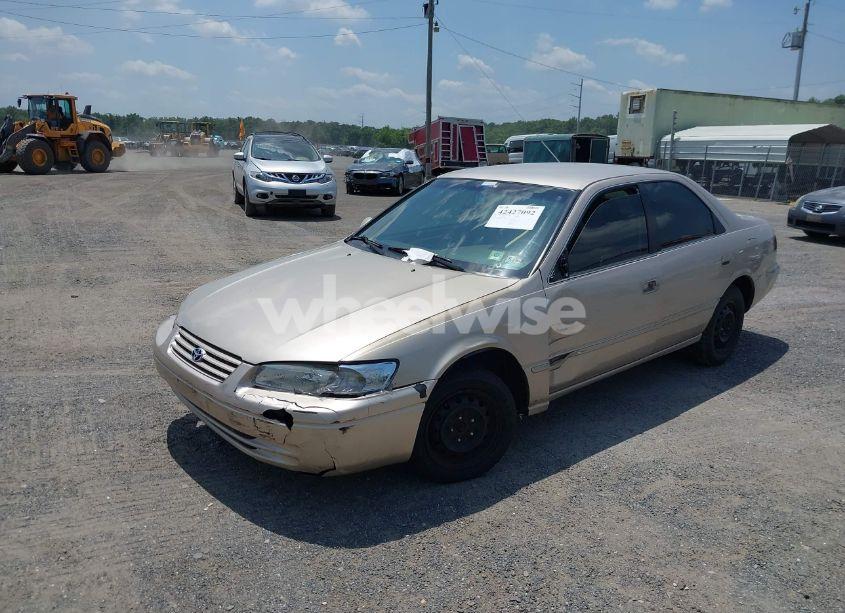 Photo 2 of 1998 Toyota Camry LE (VIN 4T1BG22K8WU280178)