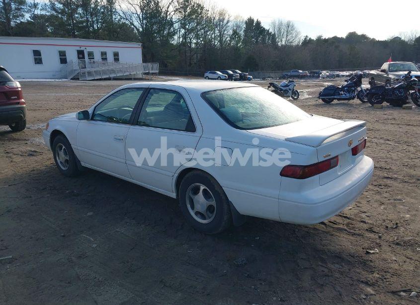 Photo 3 of 1998 Toyota Camry LE (VIN 4T1BG22K8WU289365)