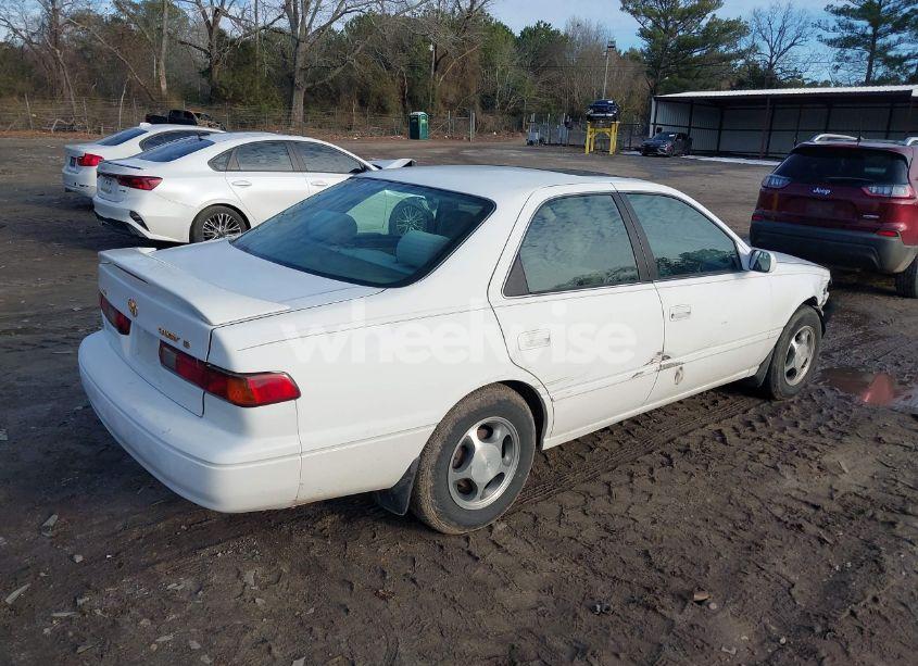 Photo 4 of 1998 Toyota Camry LE (VIN 4T1BG22K8WU289365)