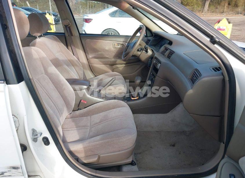 Photo 5 of 1998 Toyota Camry LE (VIN 4T1BG22K8WU289365)